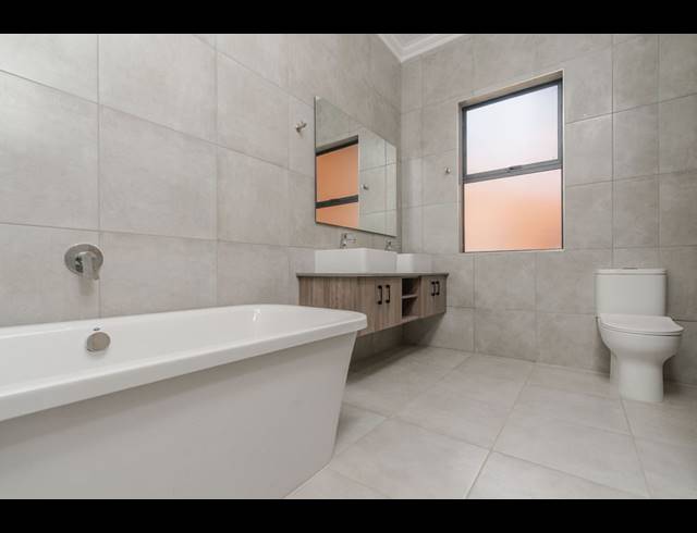 3 BEDROOM SIMPLEX FOR SALE IN SIX FOUNTAINS RESIDENTIAL ESTATE